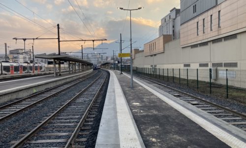 éclairage quai gare SNCF Annecy